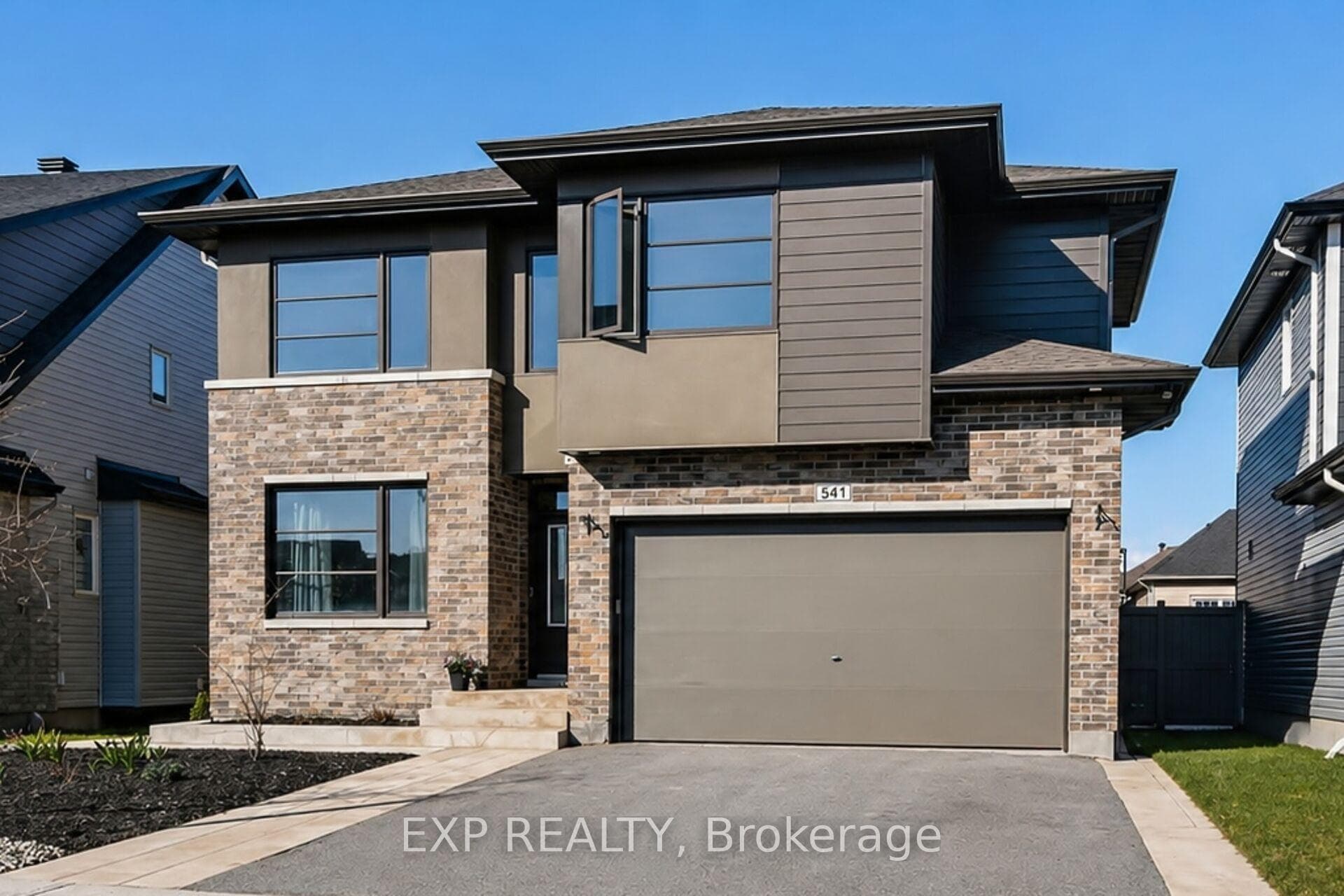 541 Dressage Avenue photo 1