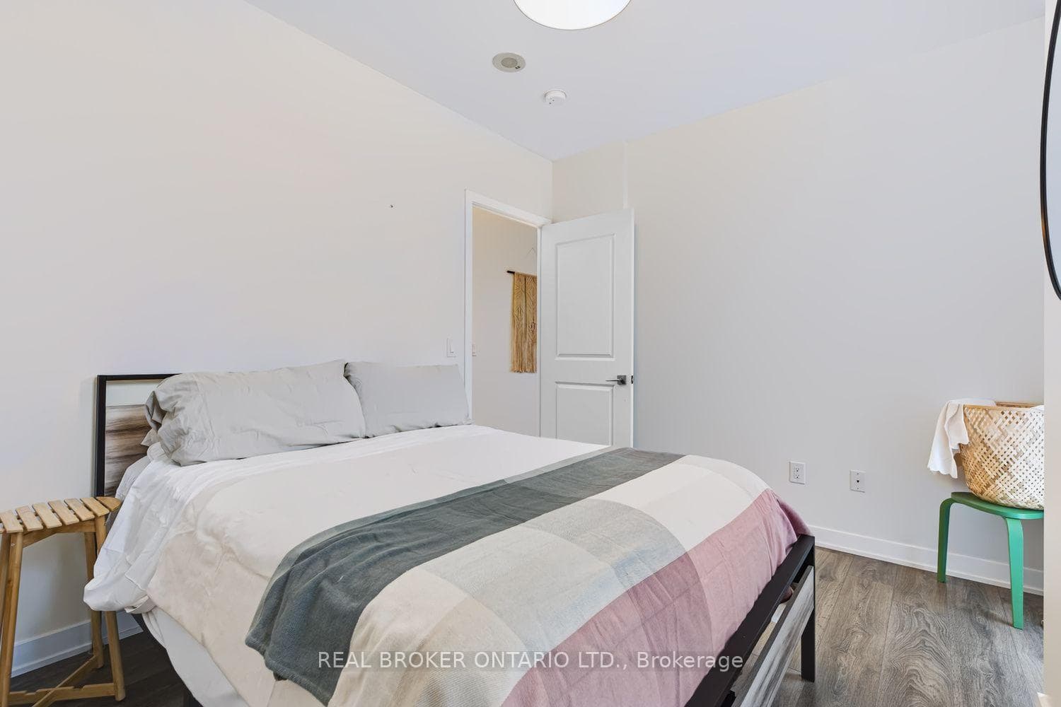 4633 Glen Erin Drive Unit 108 photo 16
