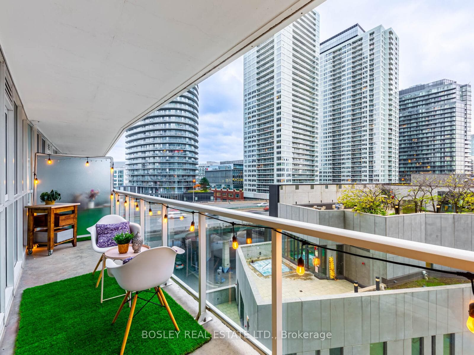75 Queens Wharf Road Unit 811 photo 23