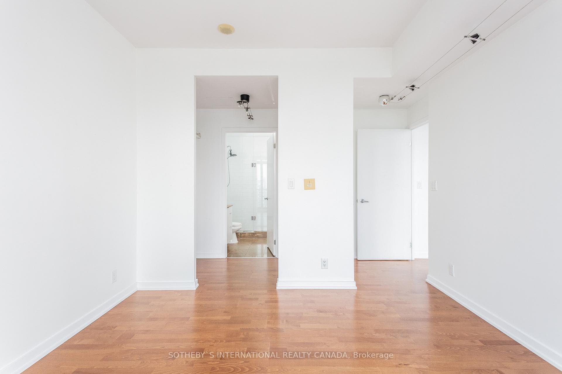 33 Lombard Street Unit 3502 photo 10