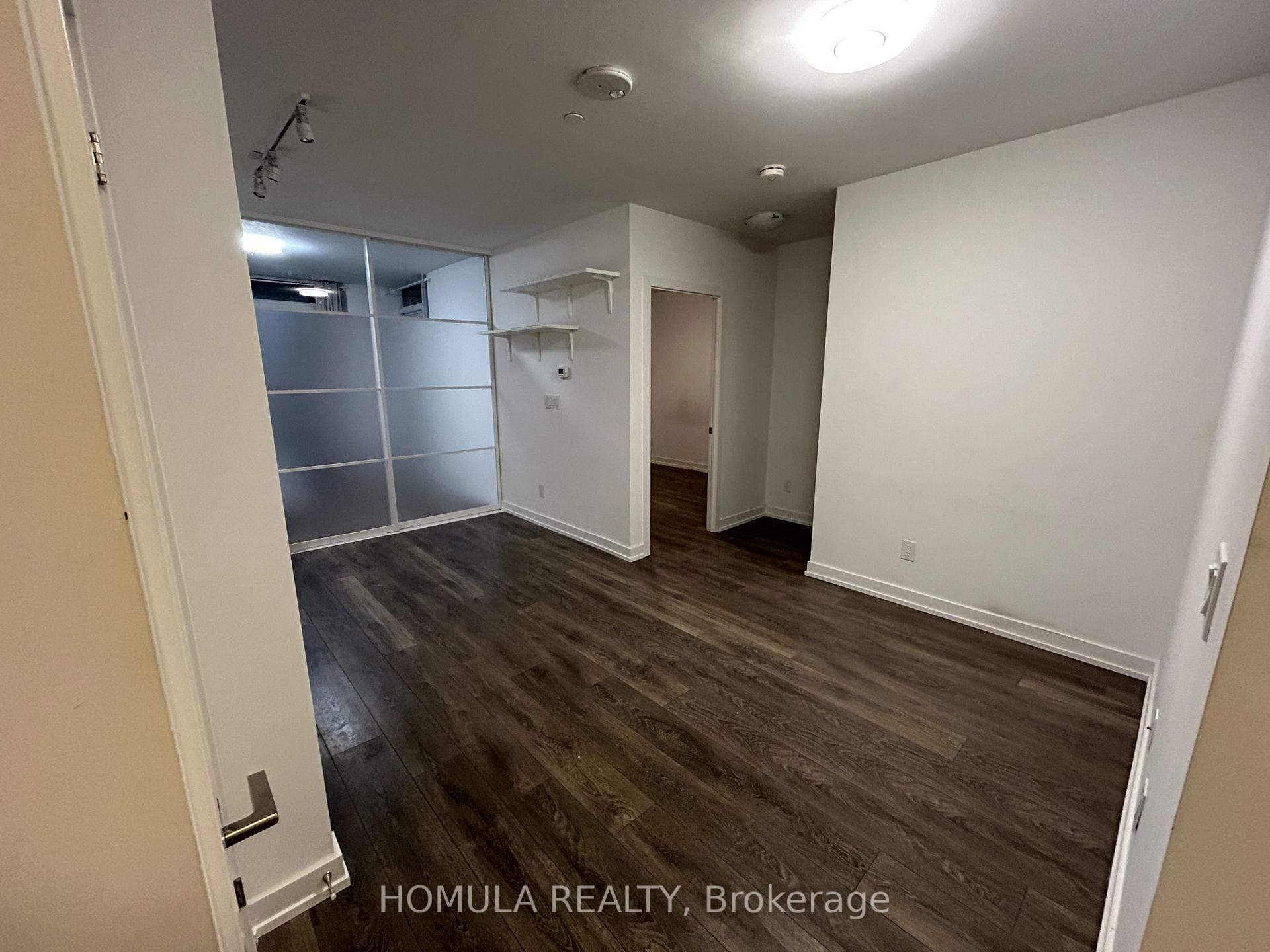 159 Wellesley Street Unit 303 photo 10