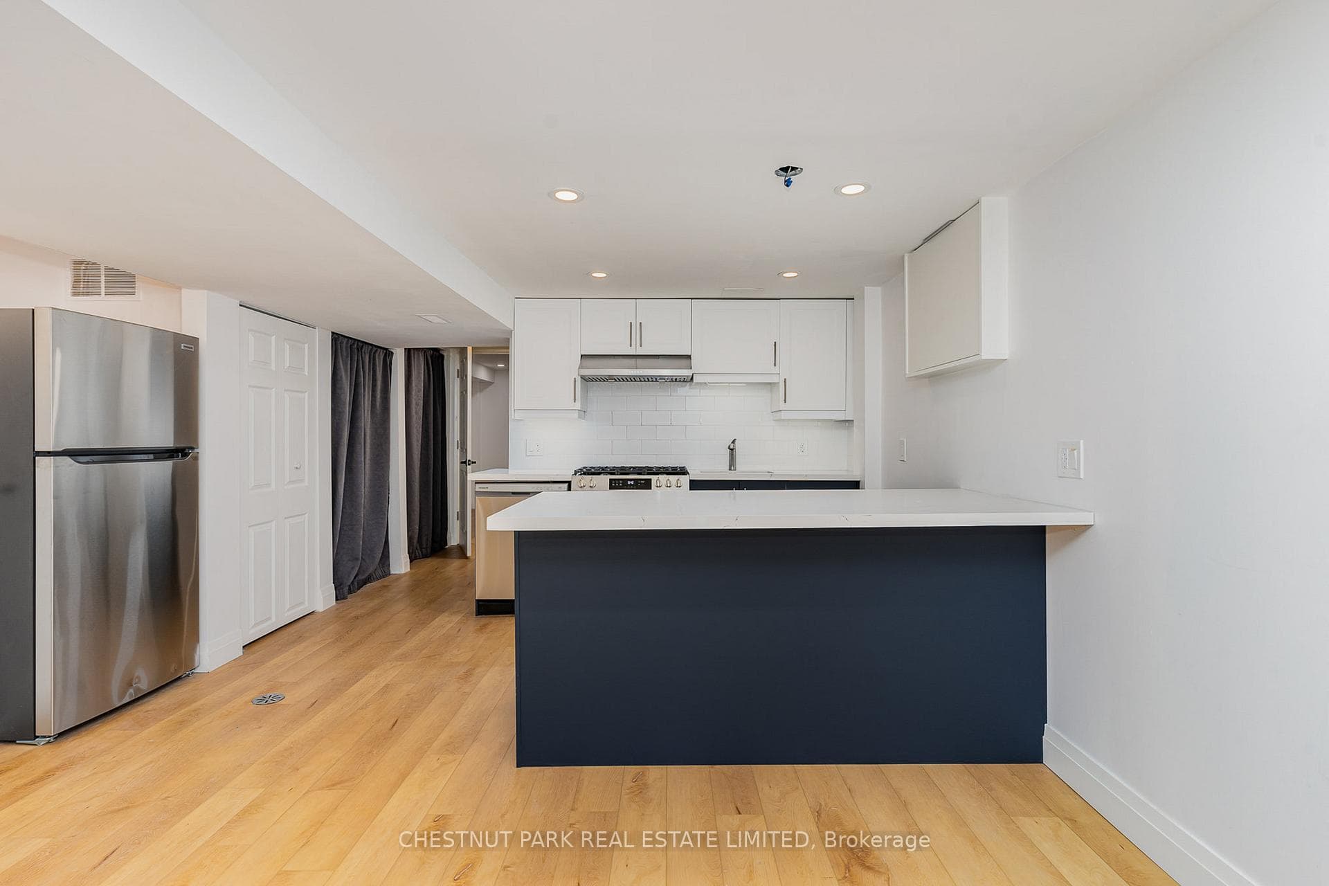 901 Manning Avenue Unit LL photo 1