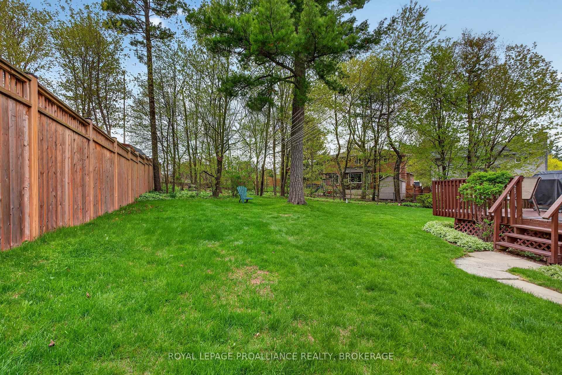 887 Crestwood Avenue photo 37