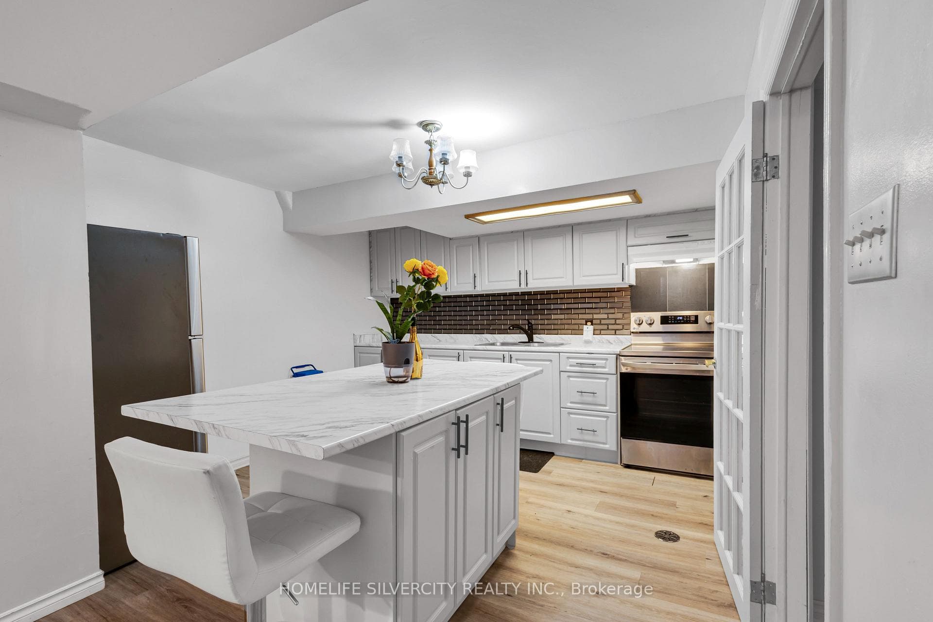 594 Sewells Road photo 34