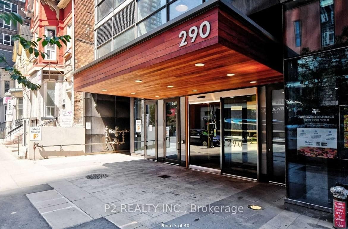 290 Adelaide Street Unit 3703 photo 2