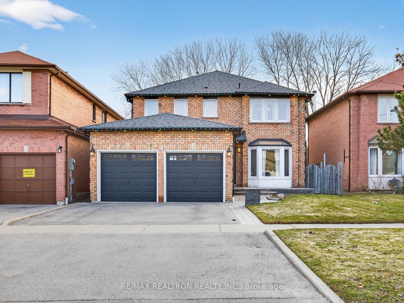 33 Ritchie Avenue photo 2