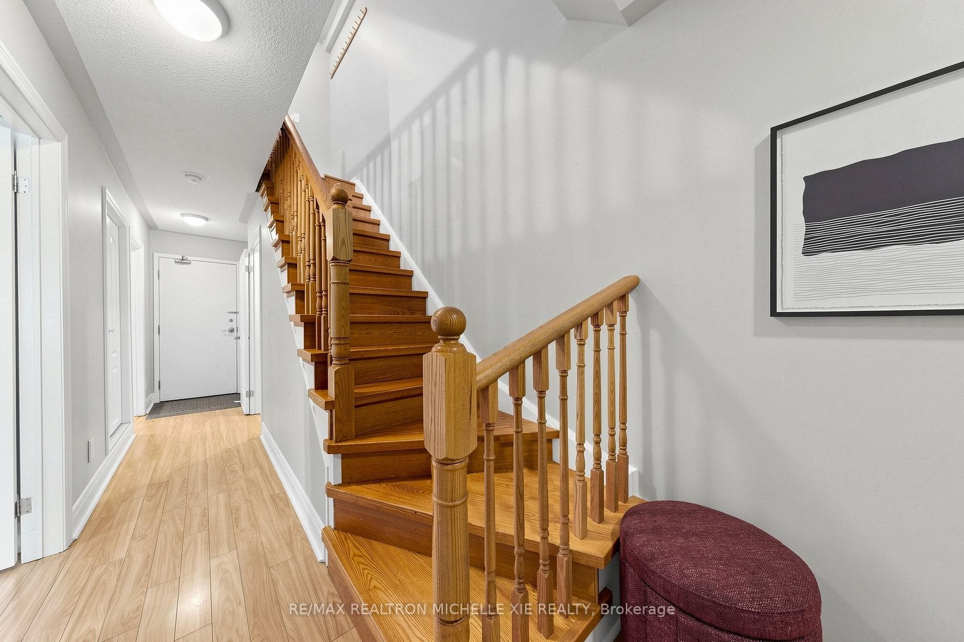 82 Suncrest Boulevard photo 27