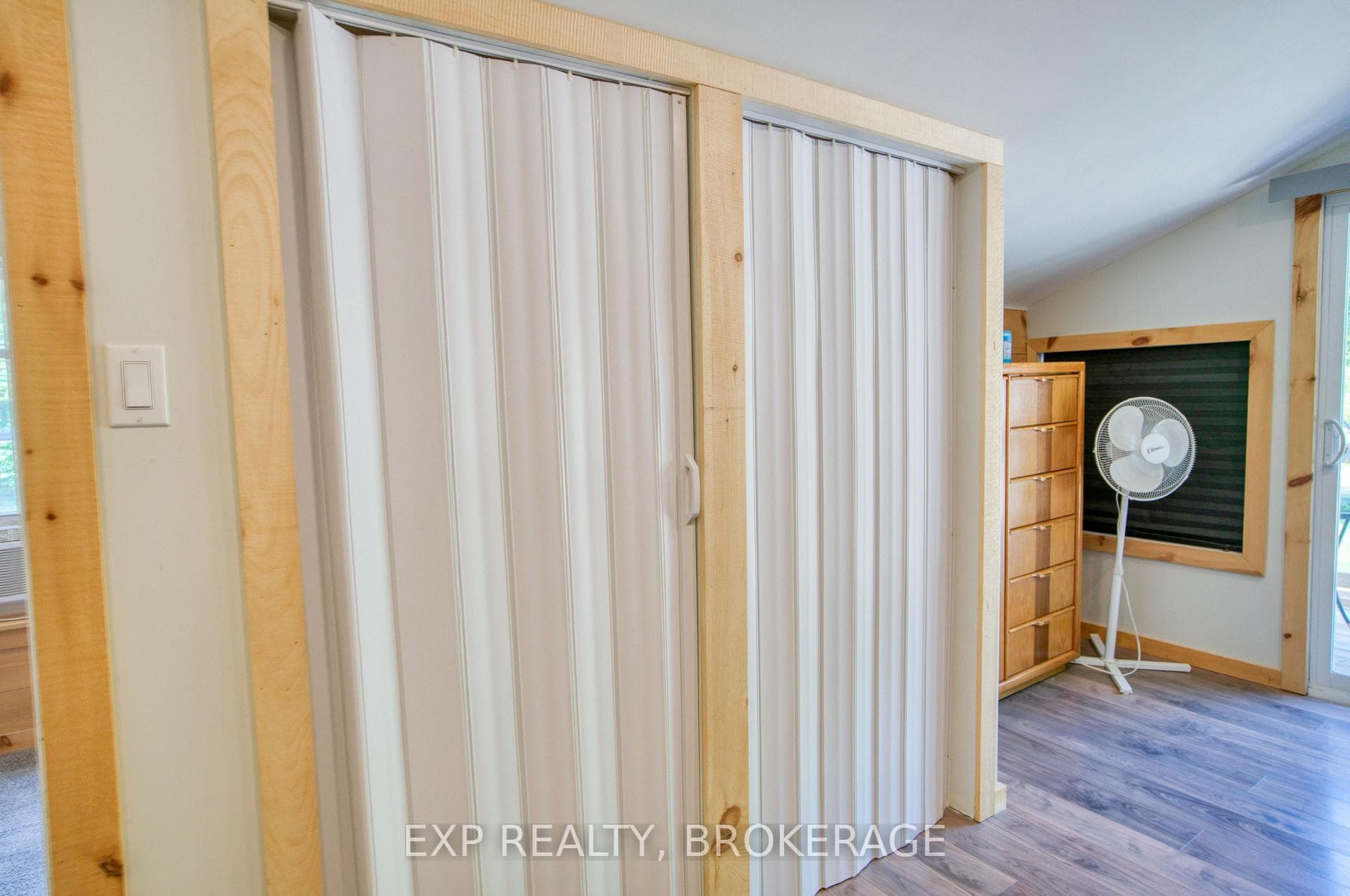 1427 LEWIS Road photo 19