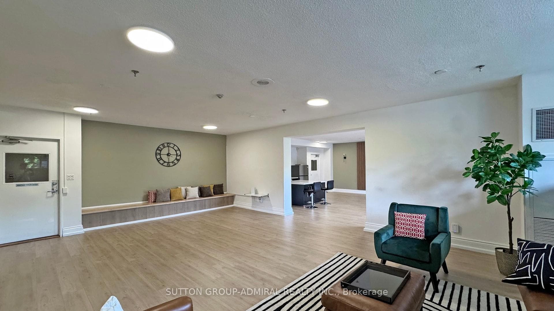 85 Emmett Avenue Unit 2402 photo 35