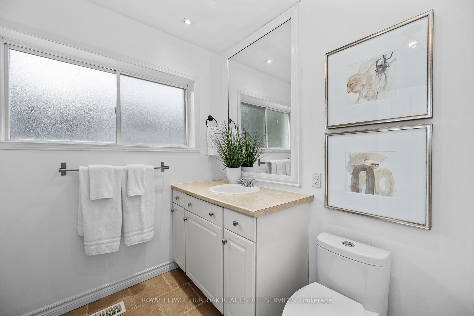 4 piece bathroom