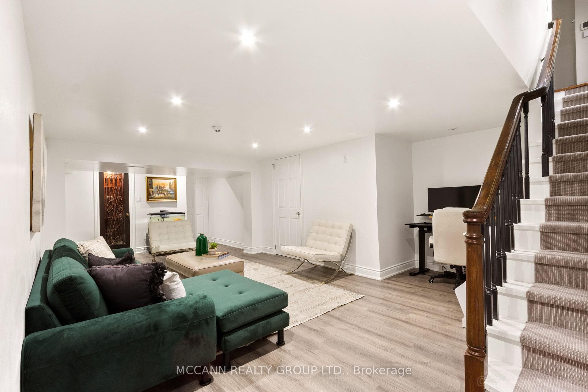 27 Strathgowan Crescent photo 37
