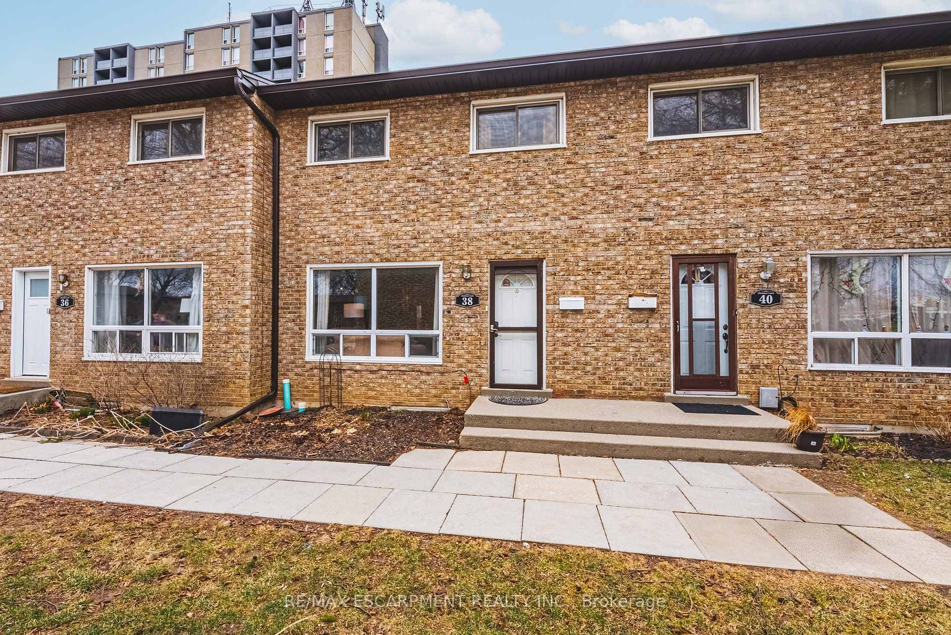 38 Glenburn Court photo 1