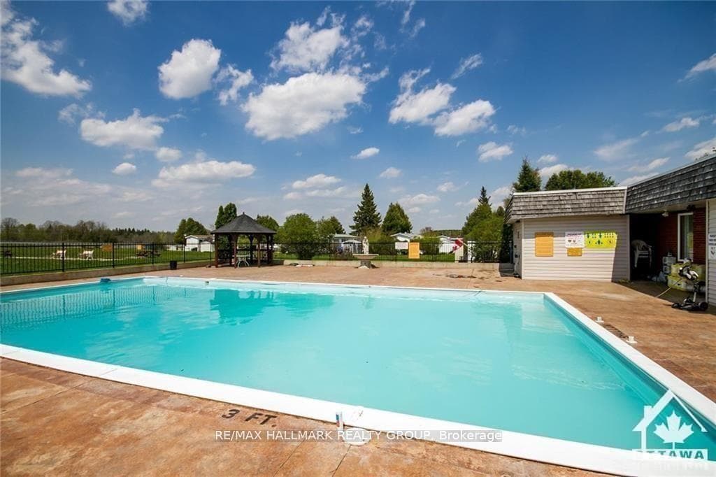 5 Strickland Private photo 21