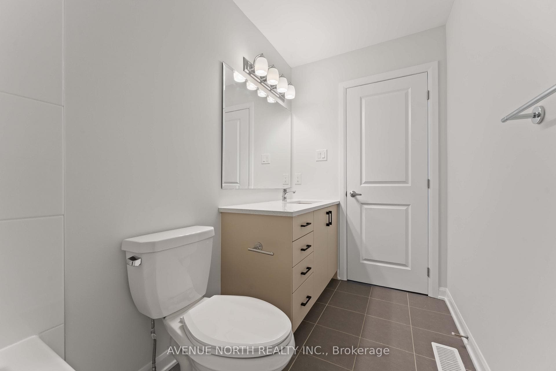 1213 Creekway Private photo 15