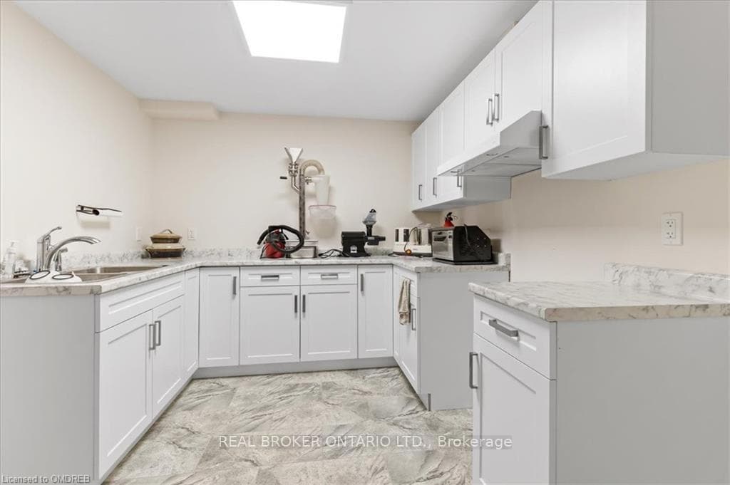 55 Cobblestone Drive photo 31