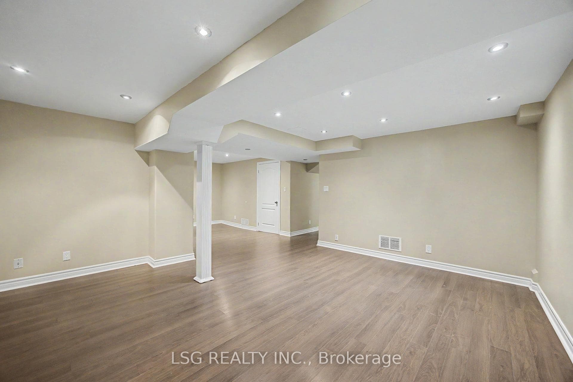 149 Deerwood Crescent photo 39