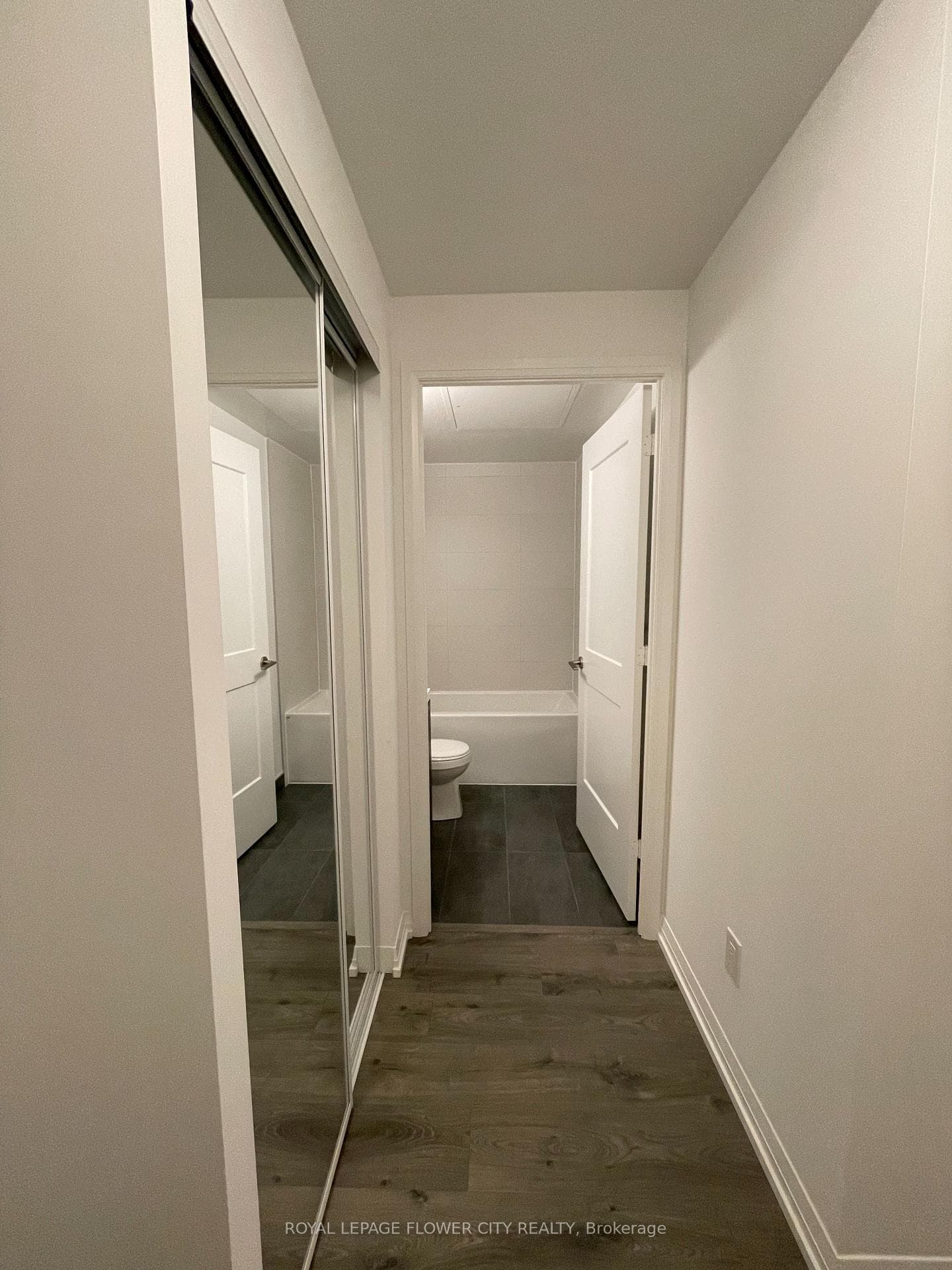 8 Widmer Street Unit 701 photo 2