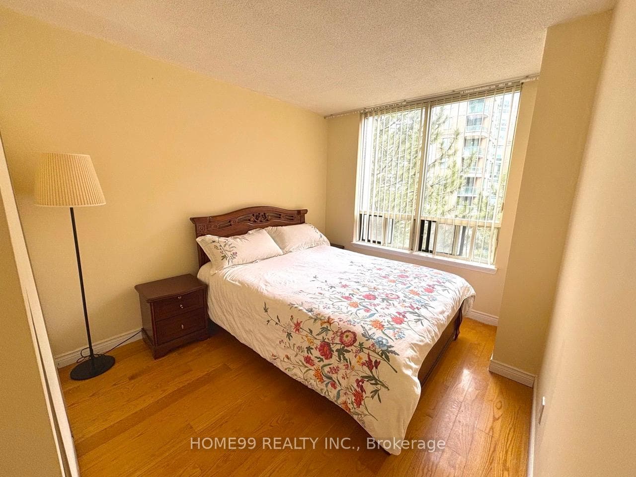 7 Bishop Avenue Unit 505 photo 27