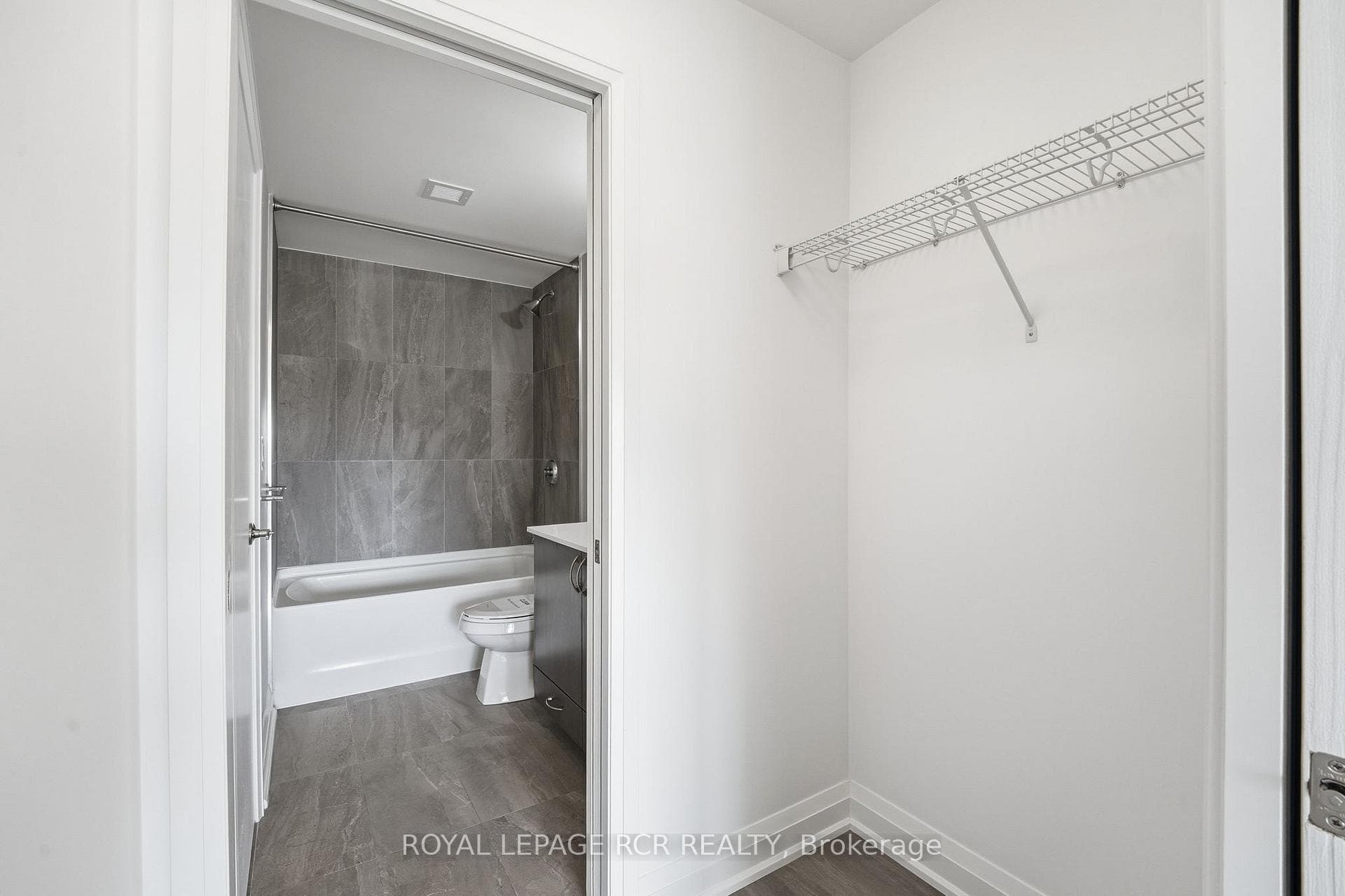 58 Lakeside Terrace Unit 1112 photo 17