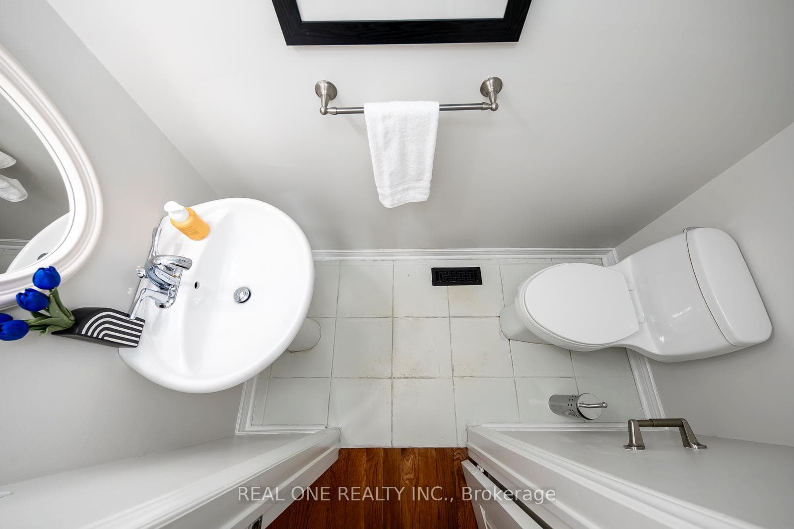 1190 Valleybrook Drive photo 27
