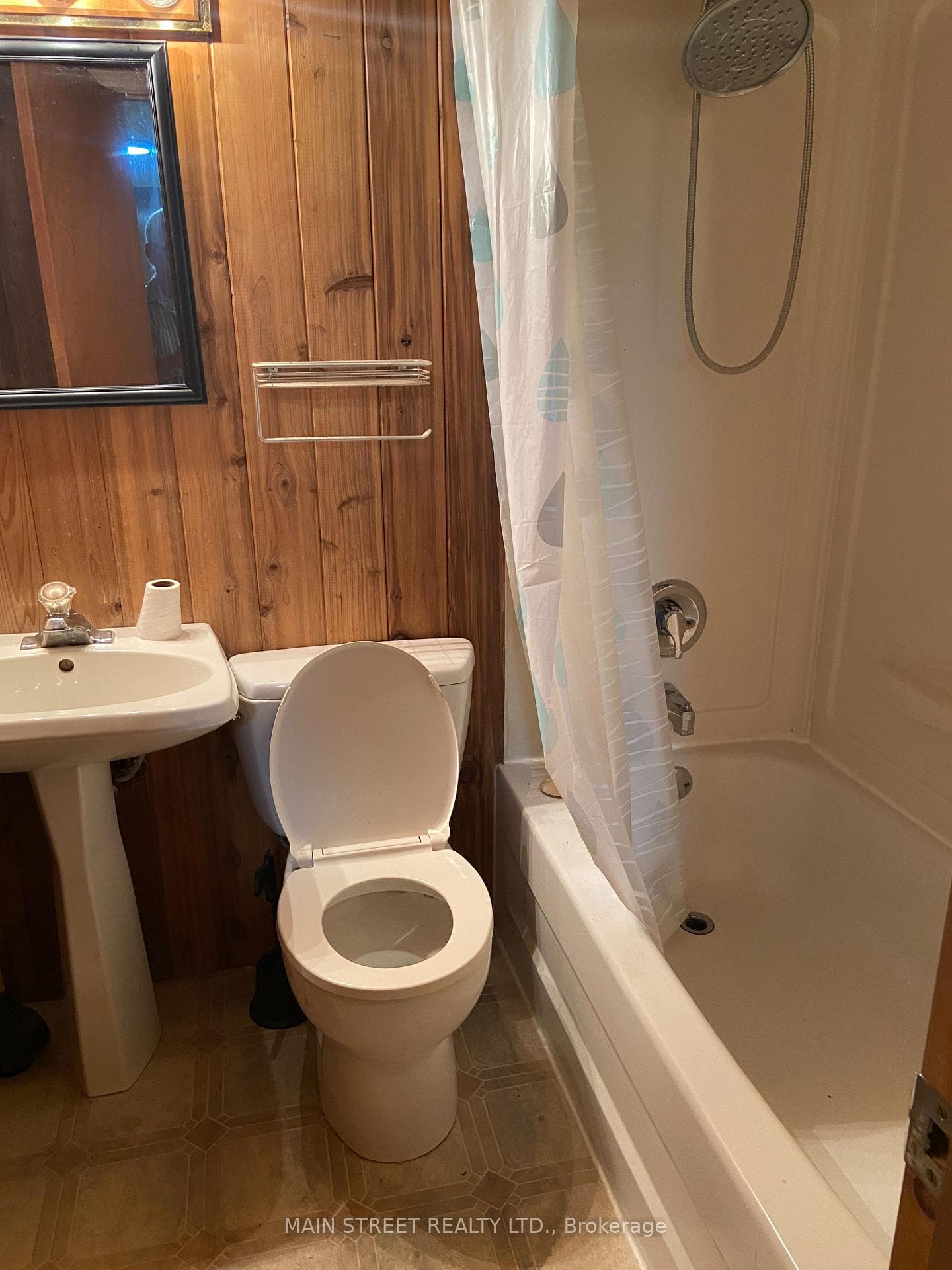 329 James Street photo 15