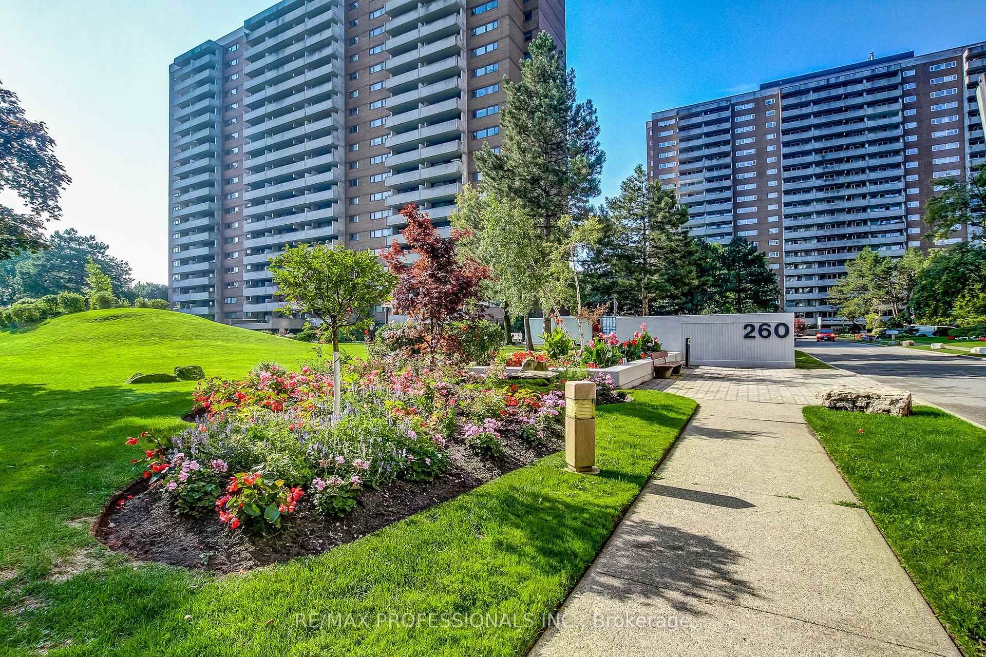 260 Scarlett Road Unit 209 photo 2