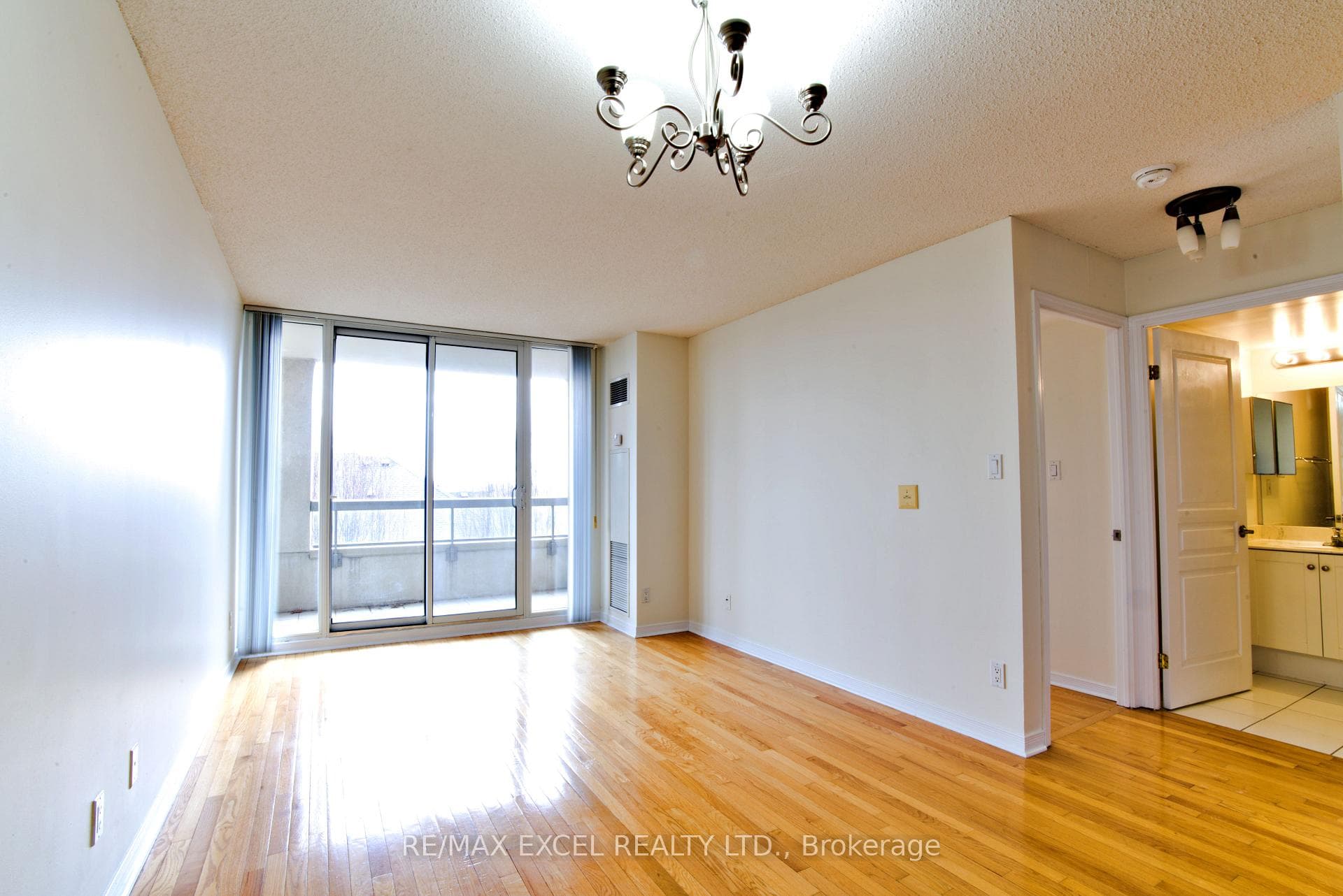 19 Northern Heights Drive Unit 410 photo 34