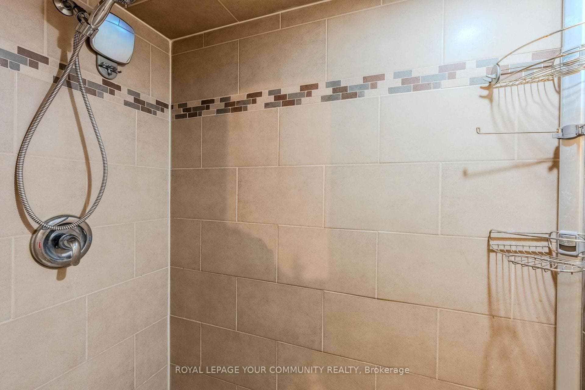 713 Ashburnha Place photo 25