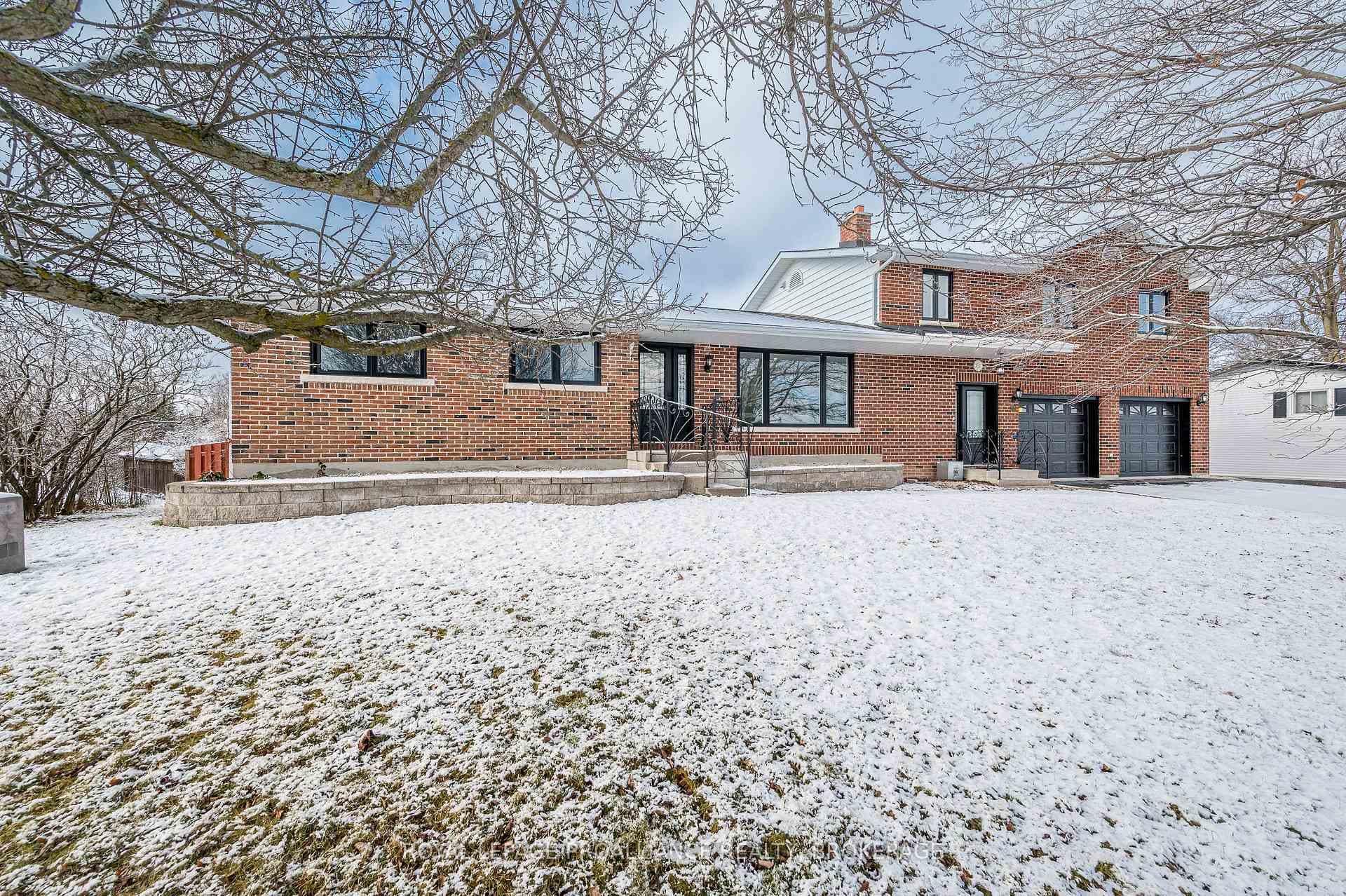 3613 Battersea Road photo 2