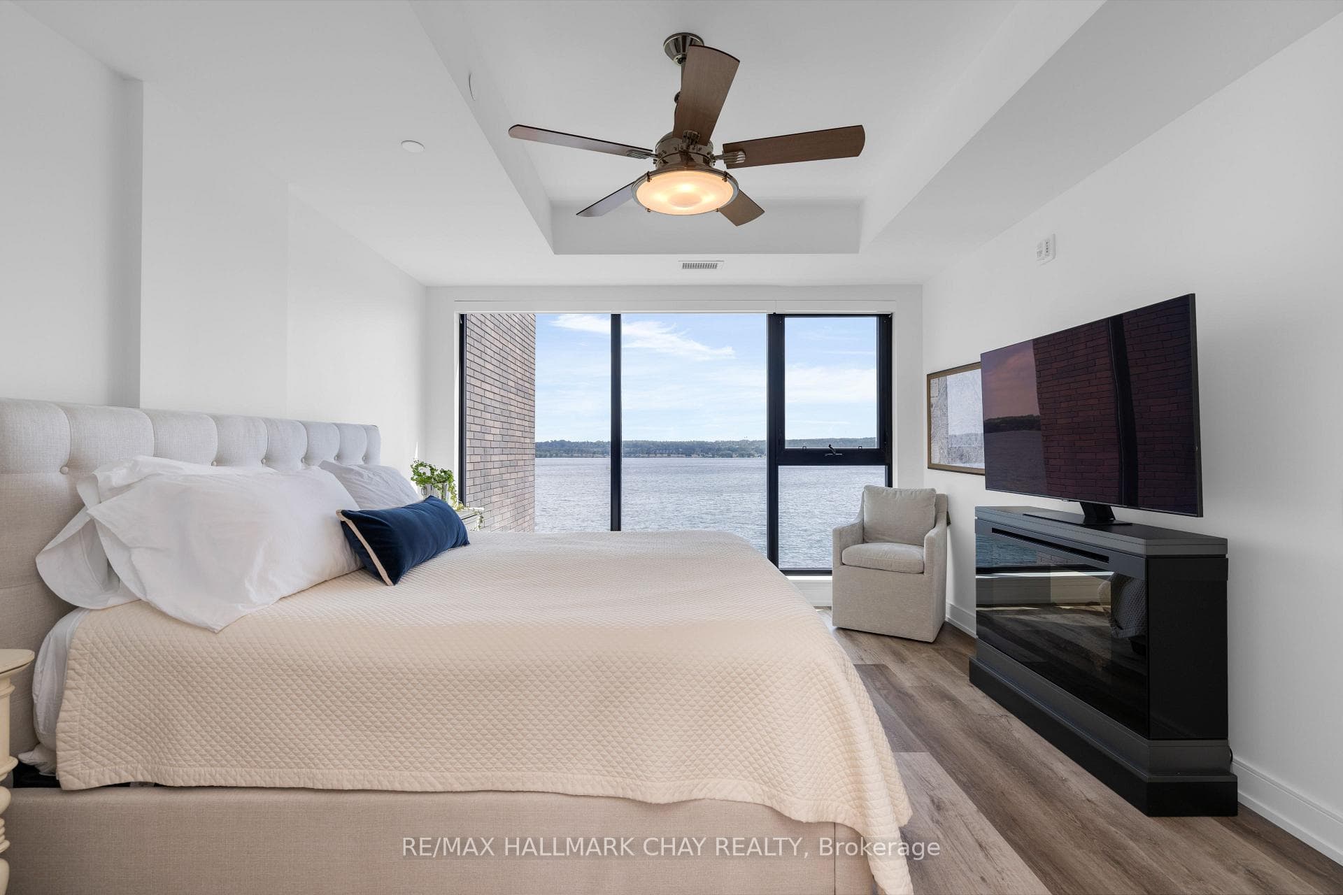 185 Dunlop Street Unit 302 photo 14