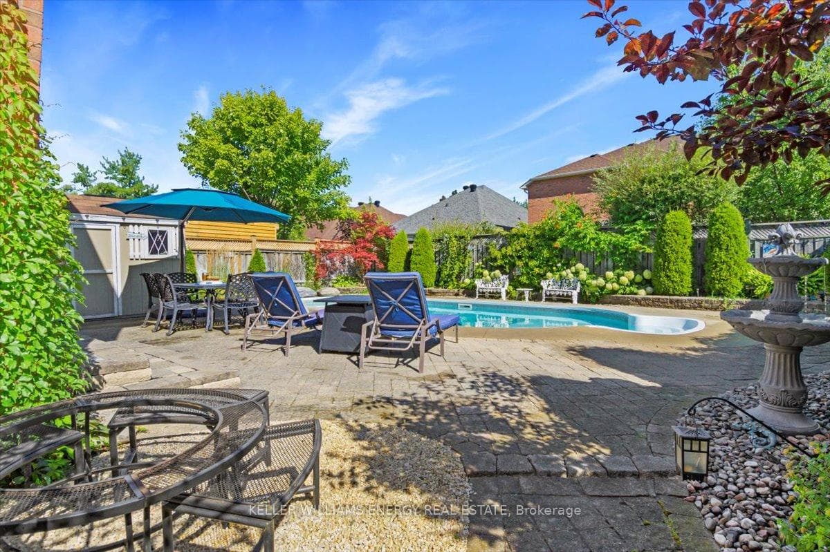 37 Sturgess Crescent photo 36