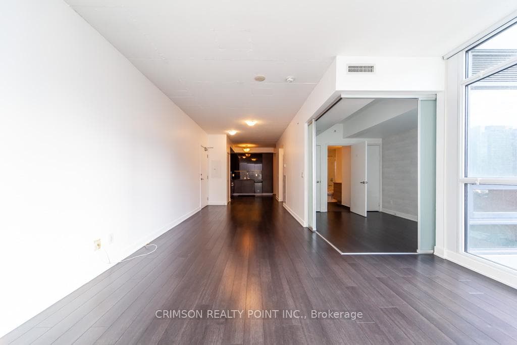 210 Simcoe Street Unit 1614 photo 17
