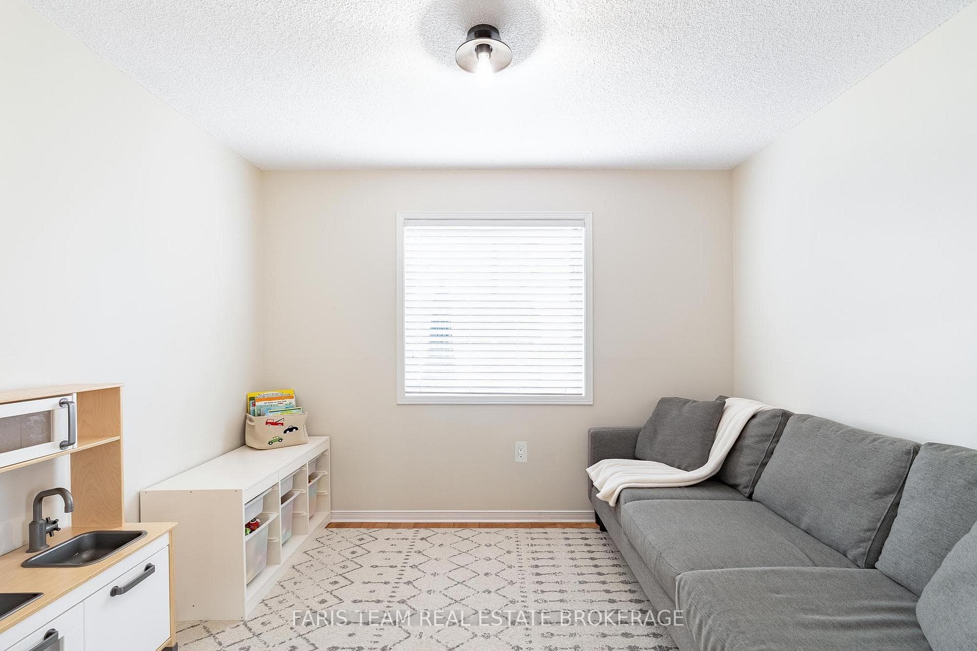 409 Anne Street photo 16