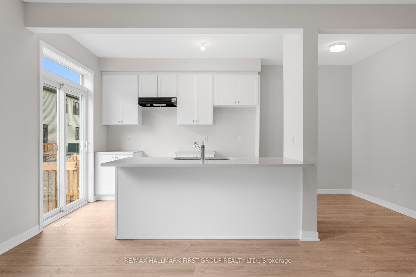 519 Brigatine Avenue photo 5
