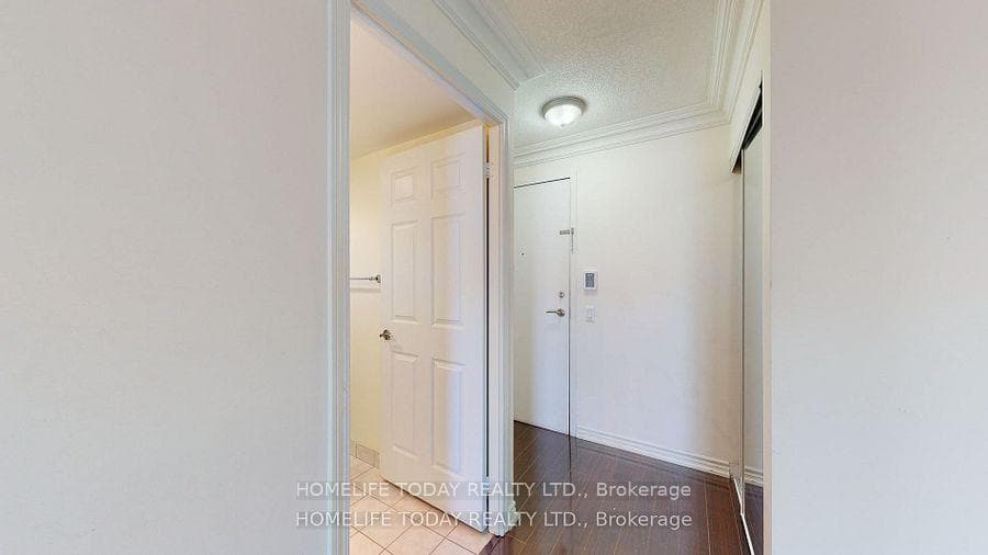 8 Mondeo Drive Unit 1407 photo 4