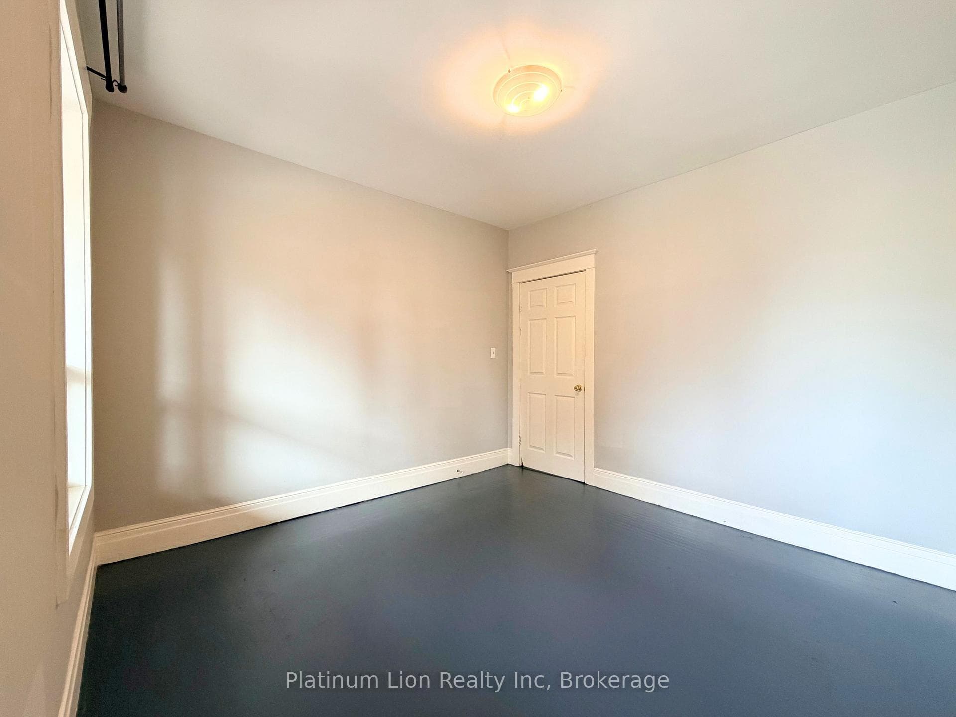 254 Emerald Street Unit Lower photo 9