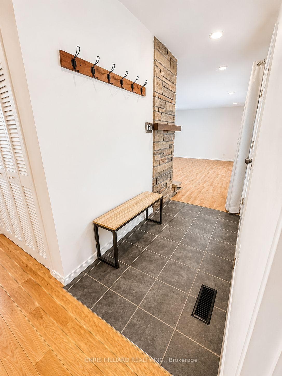 1668 River Road photo 4