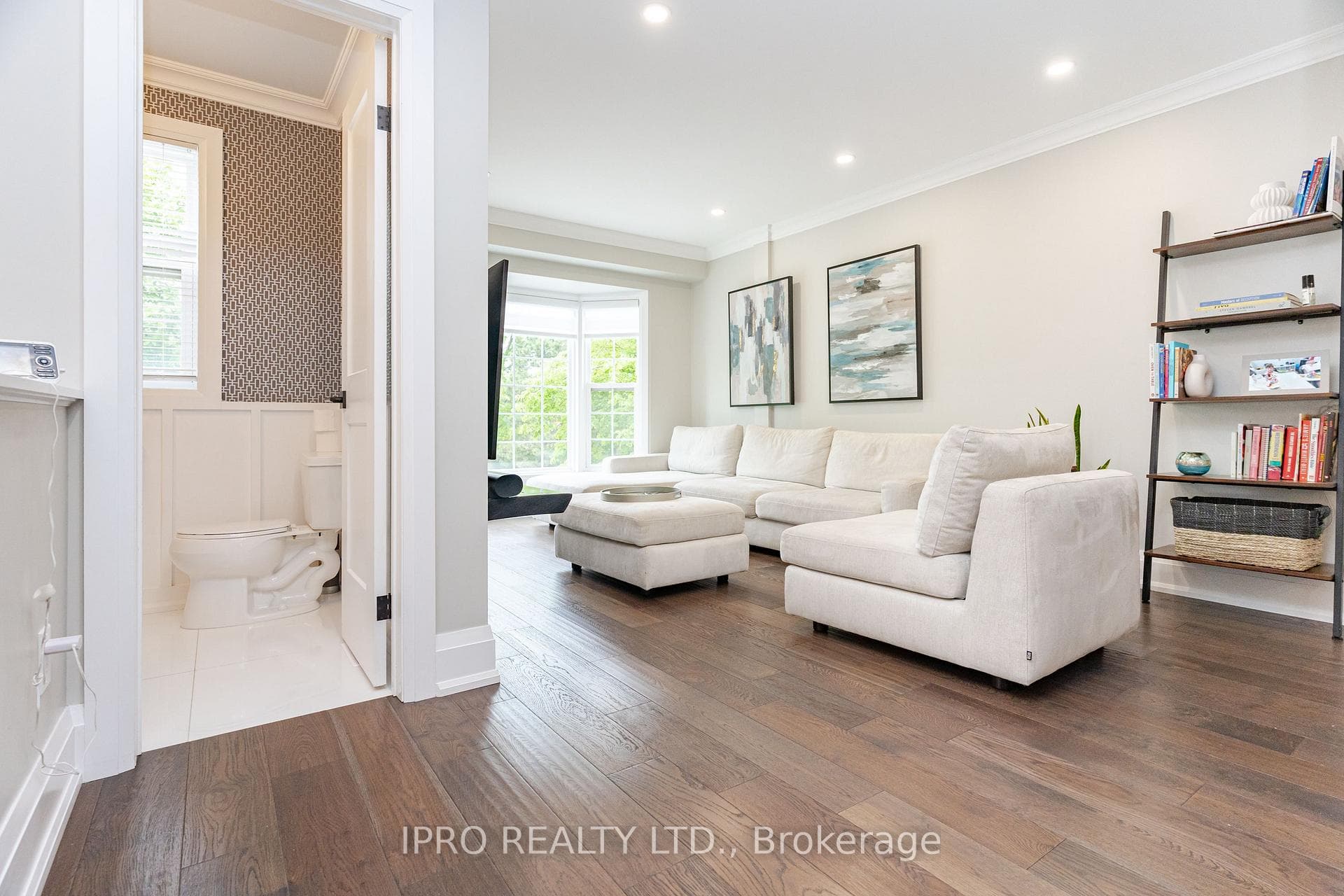 2272 Mowat Avenue Unit 74 photo 6
