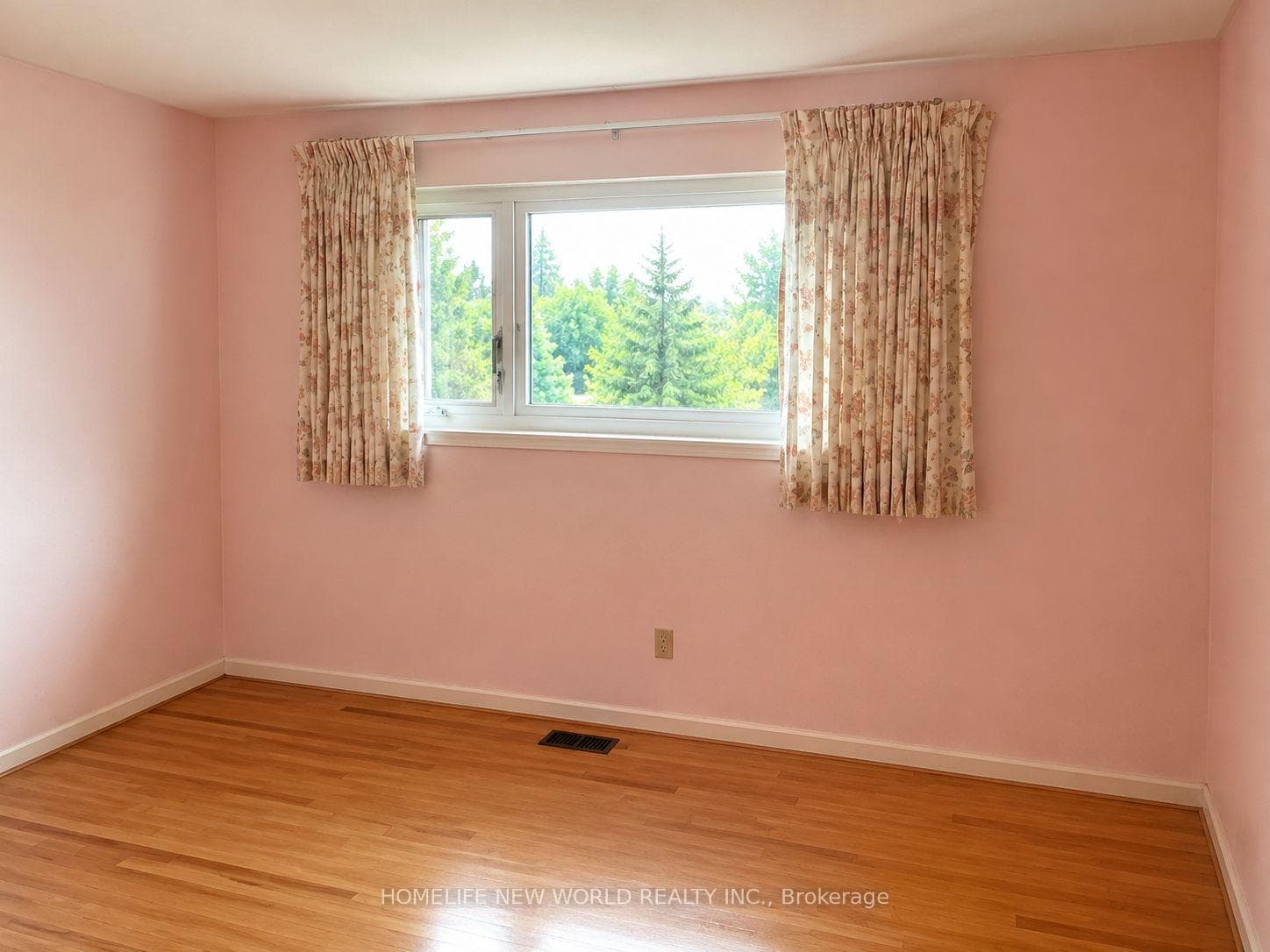 63 Lehar Crescent photo 7