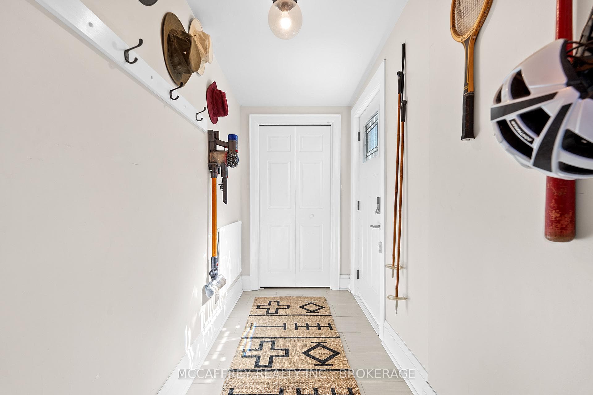 442 DUNDAS Street photo 19