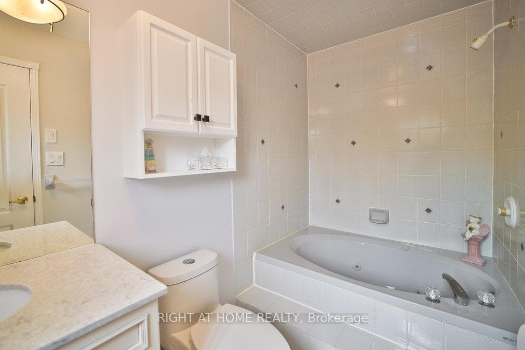 210 Deerglen Terrace photo 17