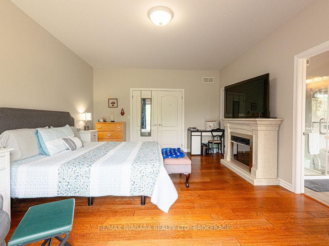 11004 Lakeshore Road photo 26