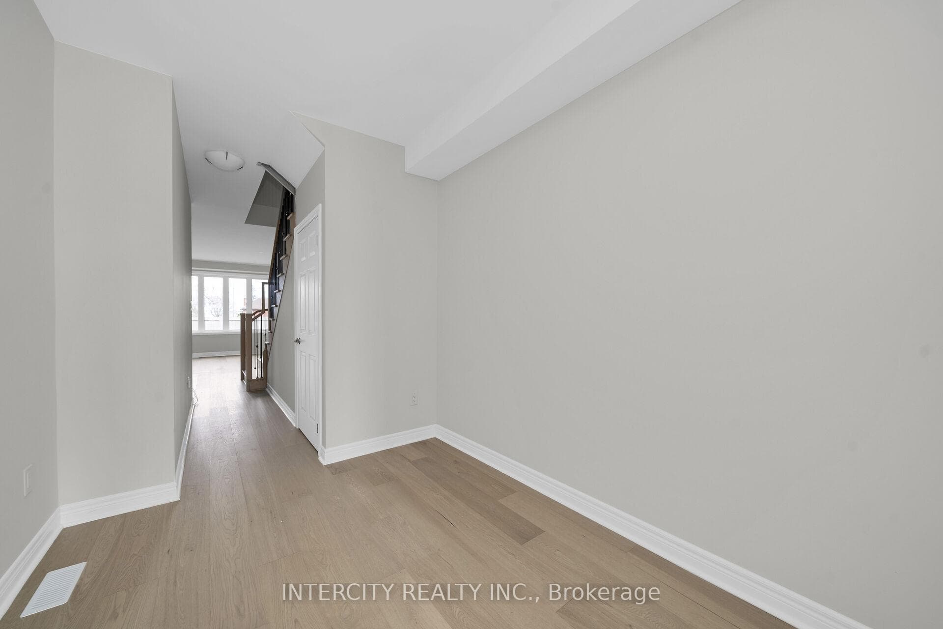 49 Johann Drive photo 4