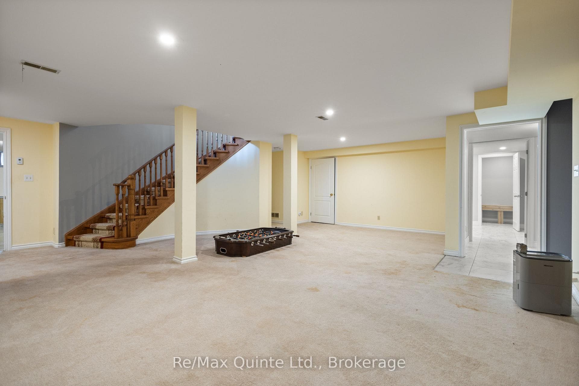 17 Applewood Court photo 42