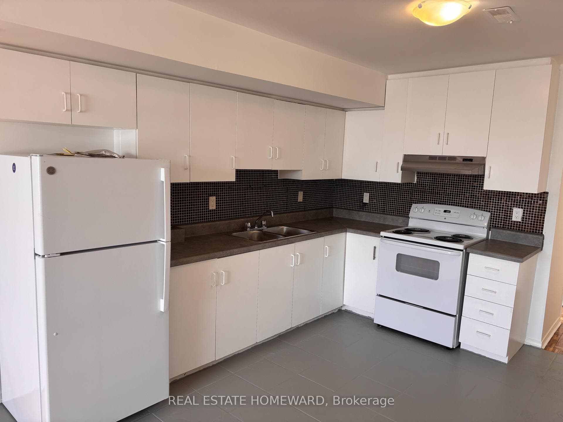 879A Wilson Avenue Unit Upper photo 1
