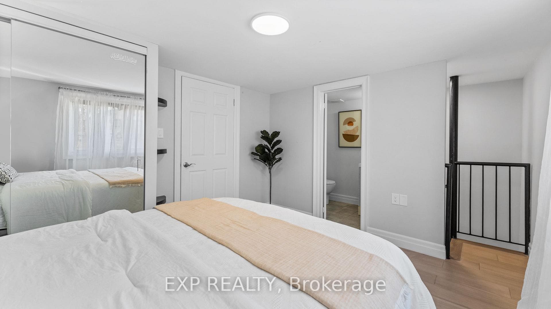 30 Greendale Avenue photo 16