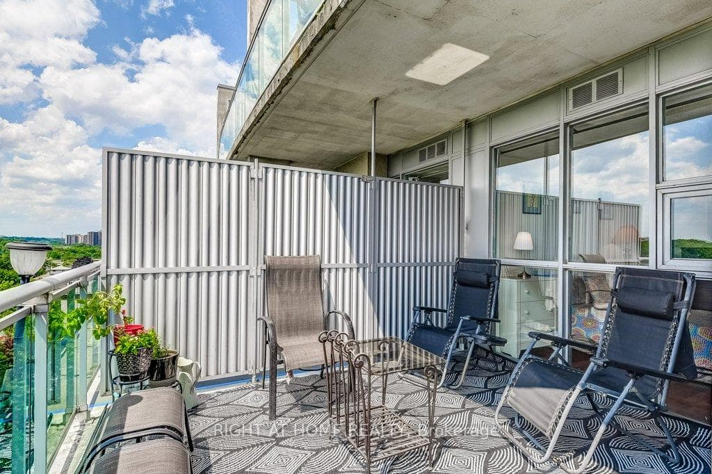 2464 Weston Road Unit 910 photo 4
