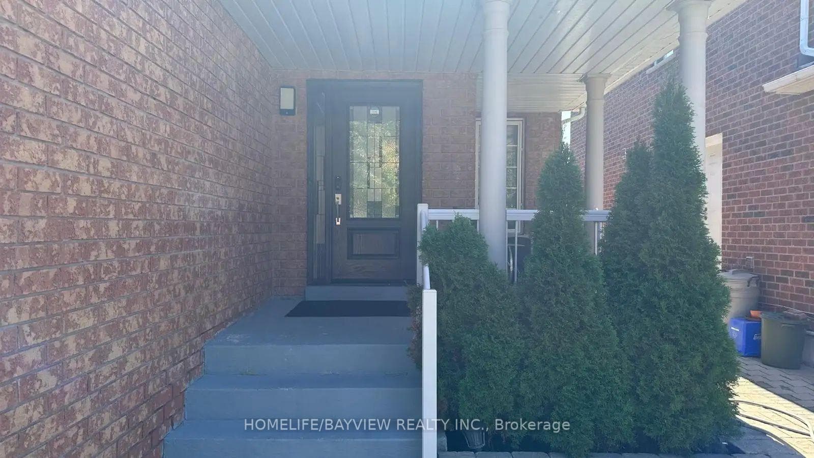 211 Drummond(main & Second floor) Drive photo 10