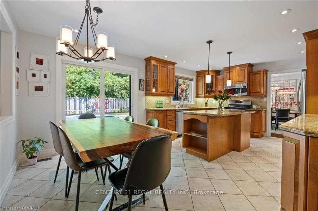 1071 ROCKCLIFFE Court photo 18