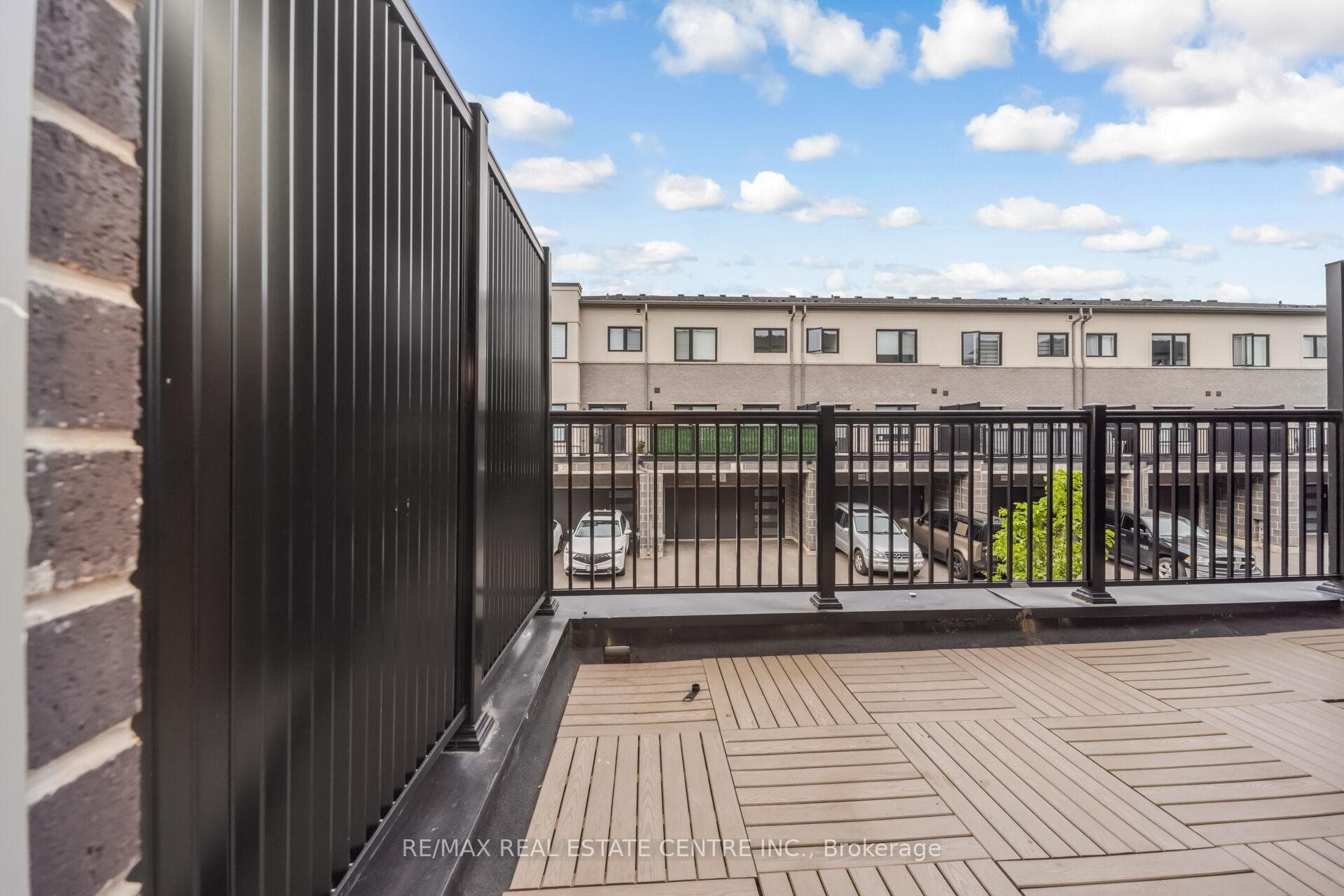 30 Lambert Lane photo 14